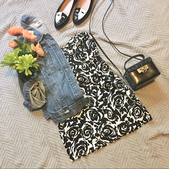 Dresses & Skirts - 🛍Sweetheart Neckline Mini Dress